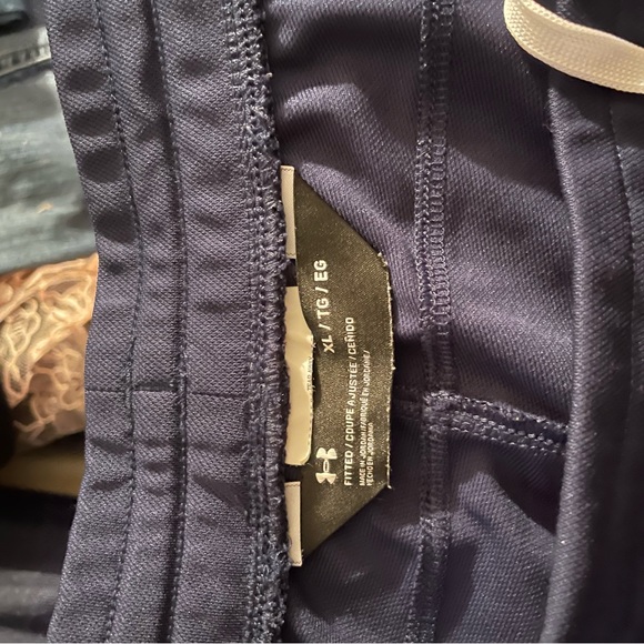 COPY - Under Armour athletic pants - Picture 3 of 5